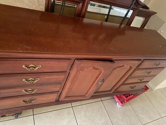 Dresser with Mirror and Bed Fram (Real Wood)