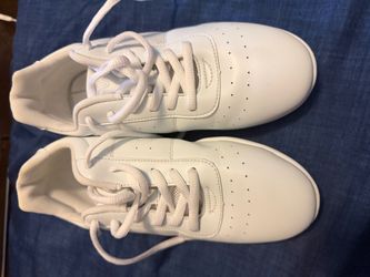 Cheer shoes