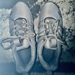 Puma Shoes (Size 6 Youth)