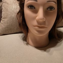 Maniquine Head For Hair Styling Beauty Saloon 