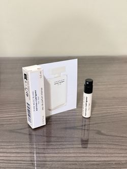 NARCISO Rodriguez For her pure musc blanc EDP intense sample 0.6ml