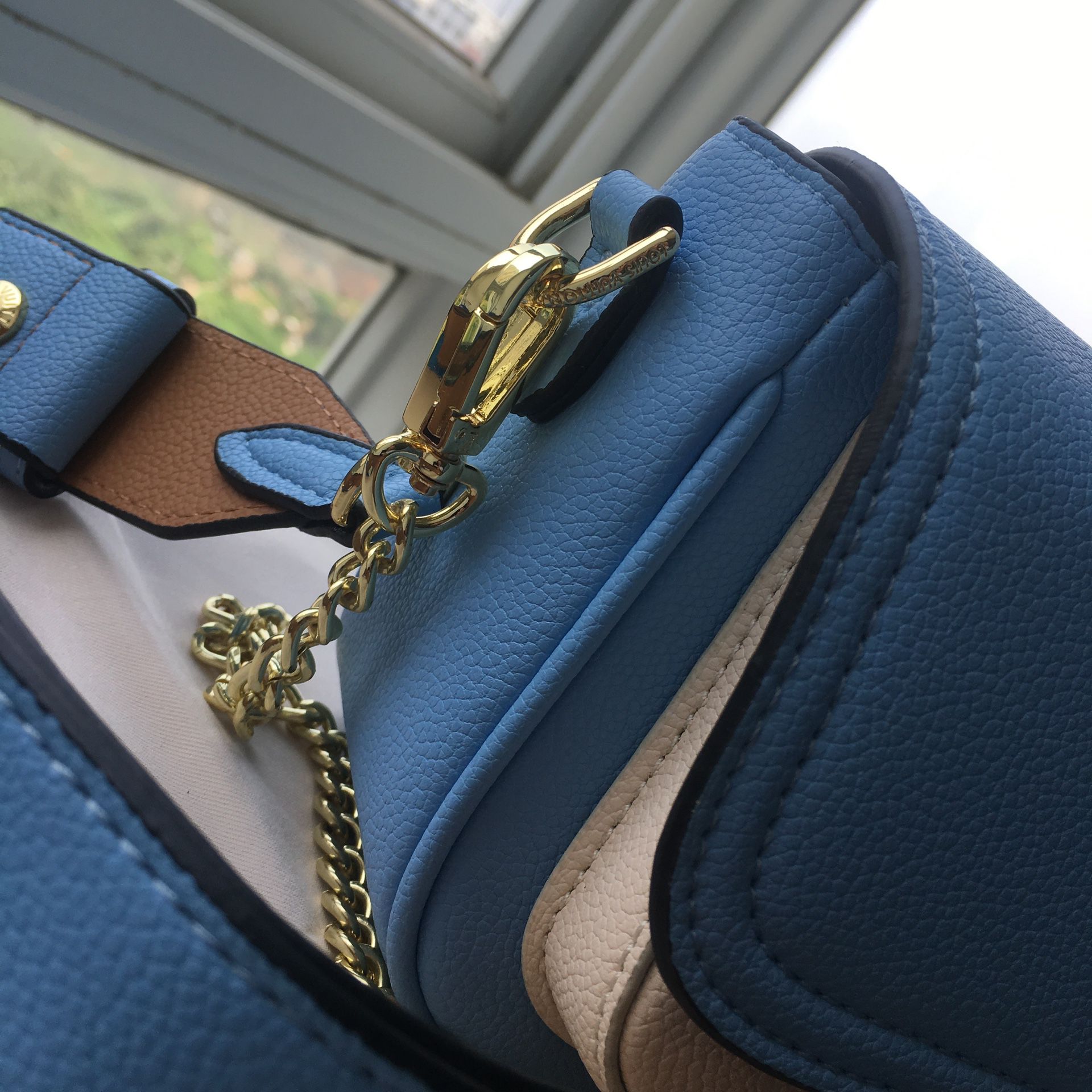 Authentic and Louis Vuitton Great Condition Blue, Lockme Purse for Sale in  Pompano Beach, FL - OfferUp