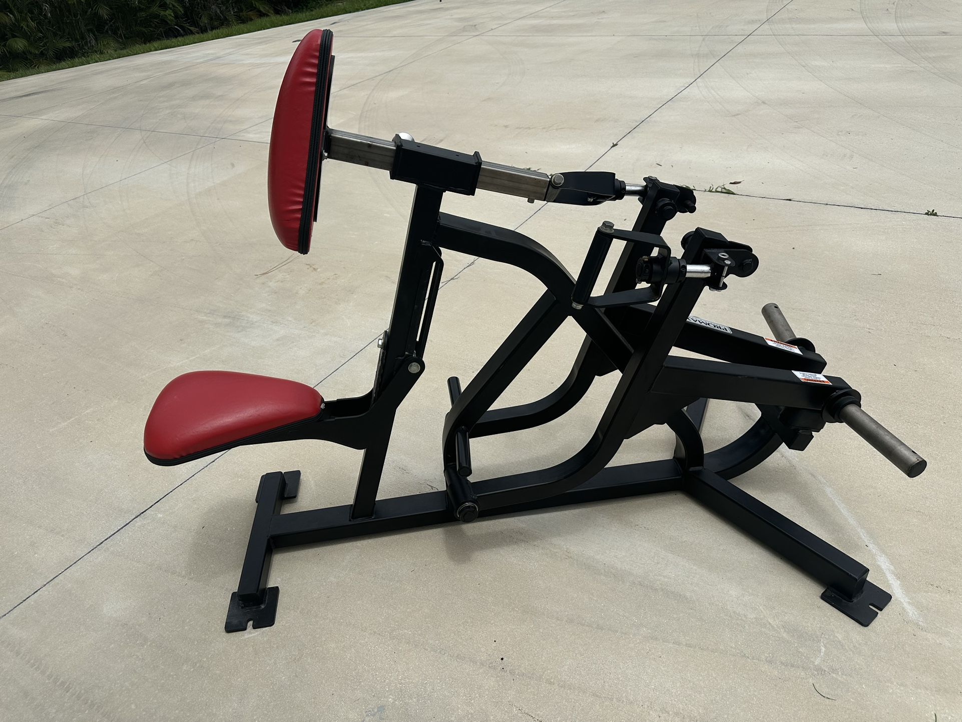 Pro Maxima Rotating Handles Seated ISO row Plate Load Machine
