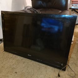 Sony 46" Inch tv and Naxa Bluetooth Sound Bar Works Great