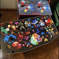 Custom Arcade 2 players joystick with 4000 games installed.