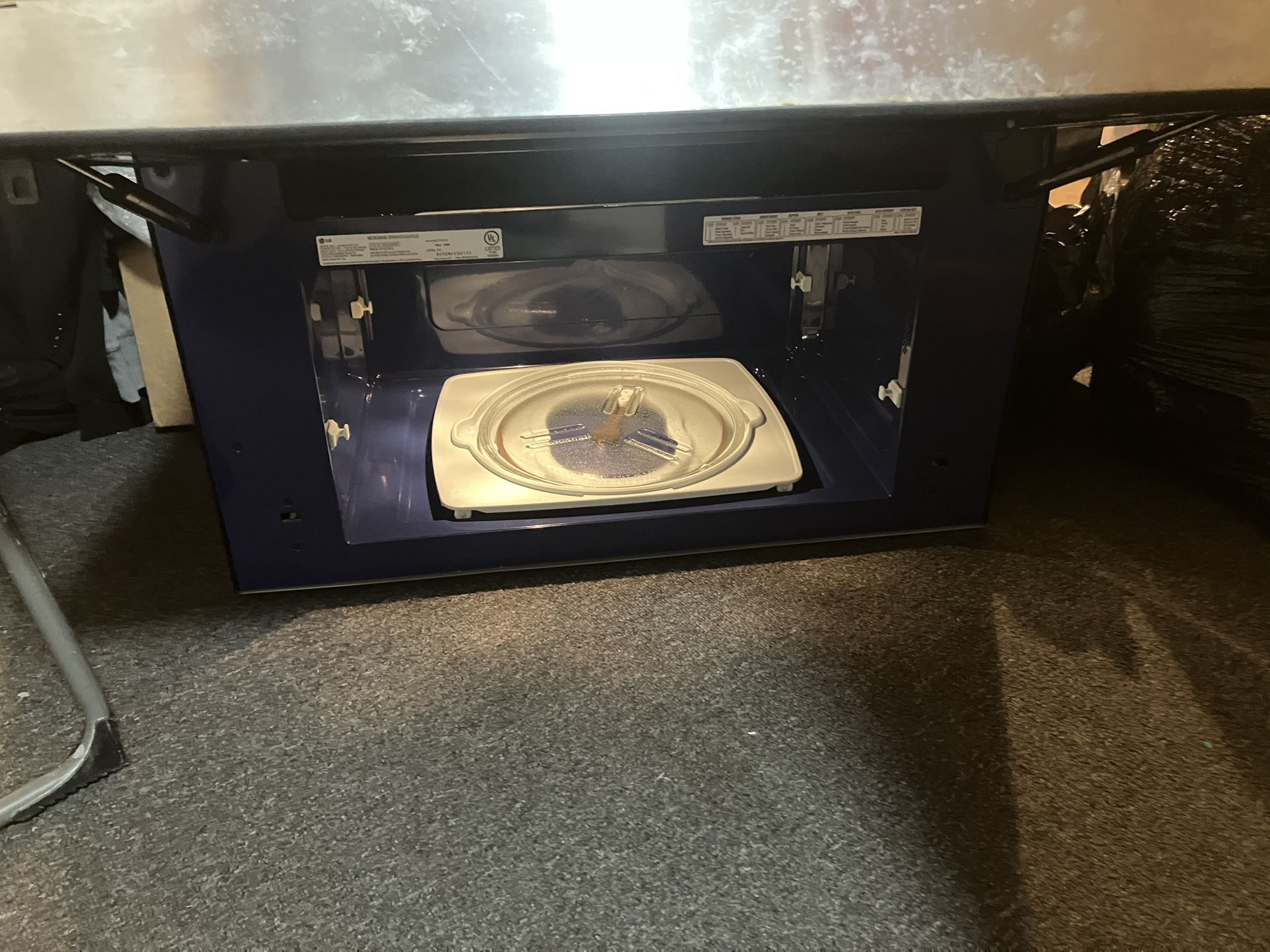 LG Microwave Inbox Never Used 