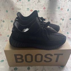 Adidas Yeezy Boost 350 V2 Onyx Sneakers Black
