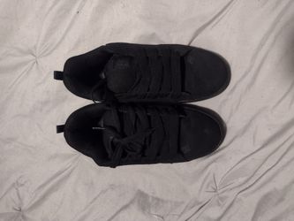 DC size 9.5 men's shoes