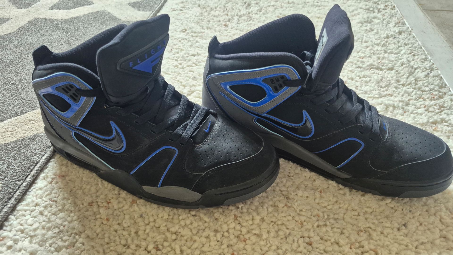Used Nike Black Blue High Top Athletic Sneakers Lace Up 397204-044 Men