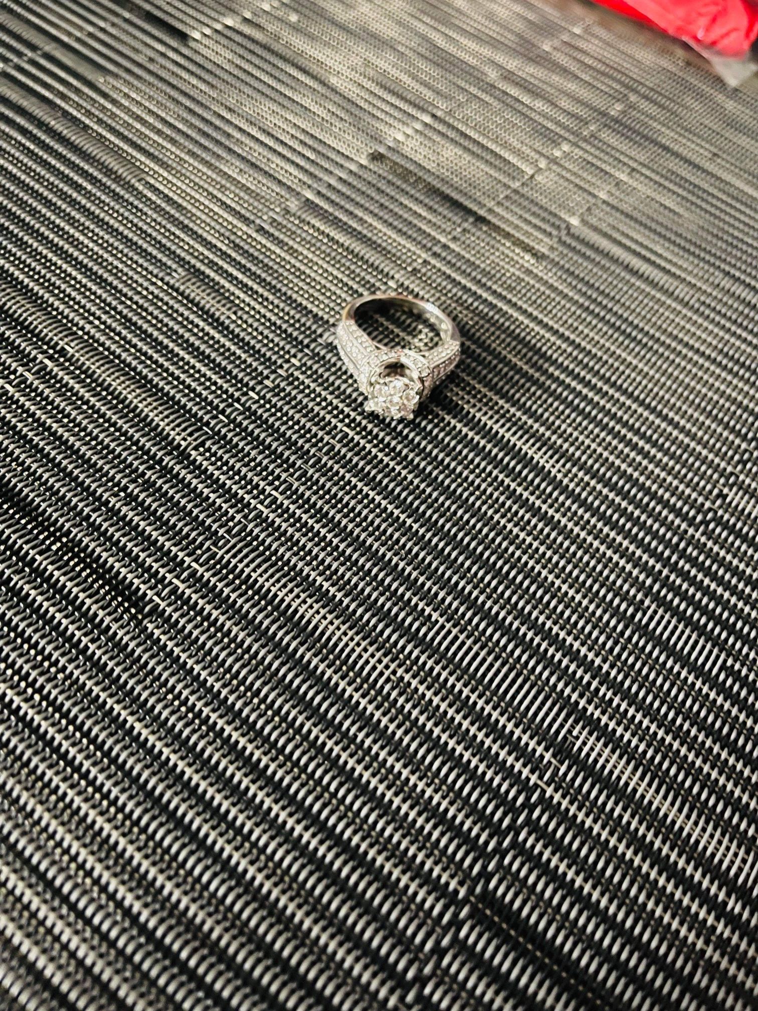 14kt White Gold Wedding Ring Size 8 Diamond