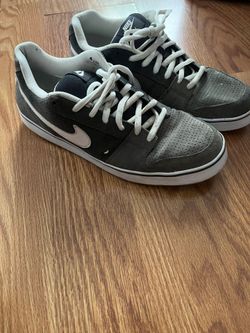 Used Nike shoes size 12