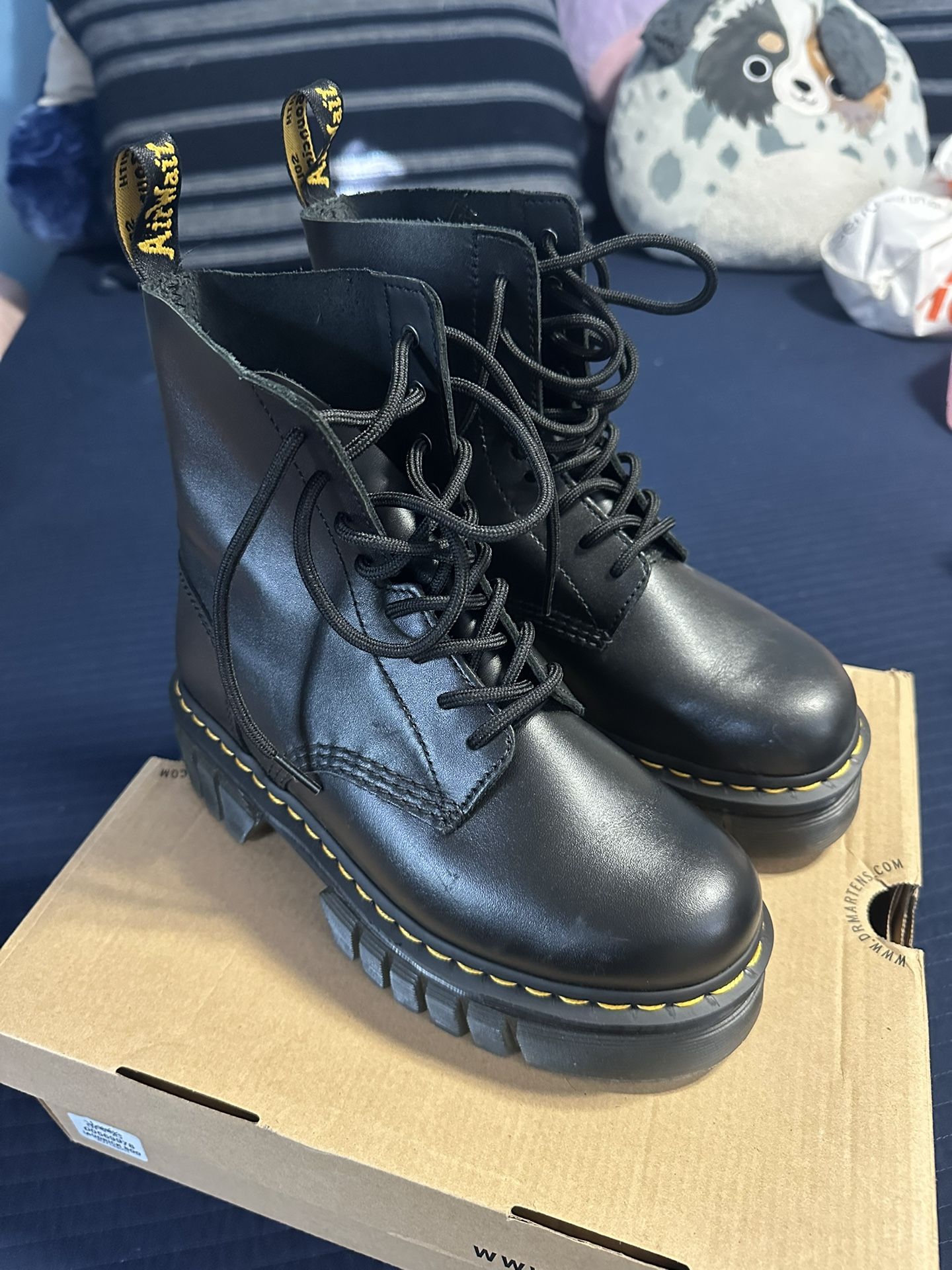 Women’s Boots Size 7