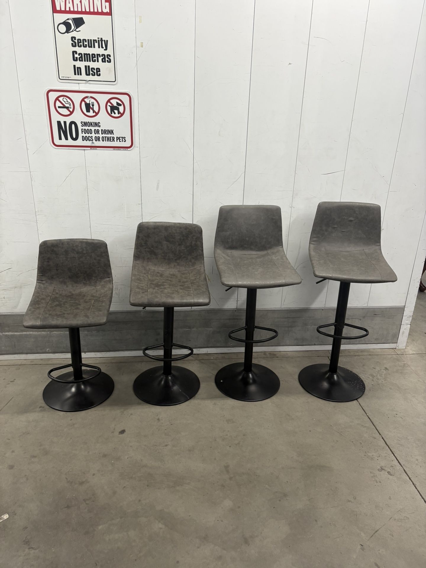 4 Barstool Chairs
