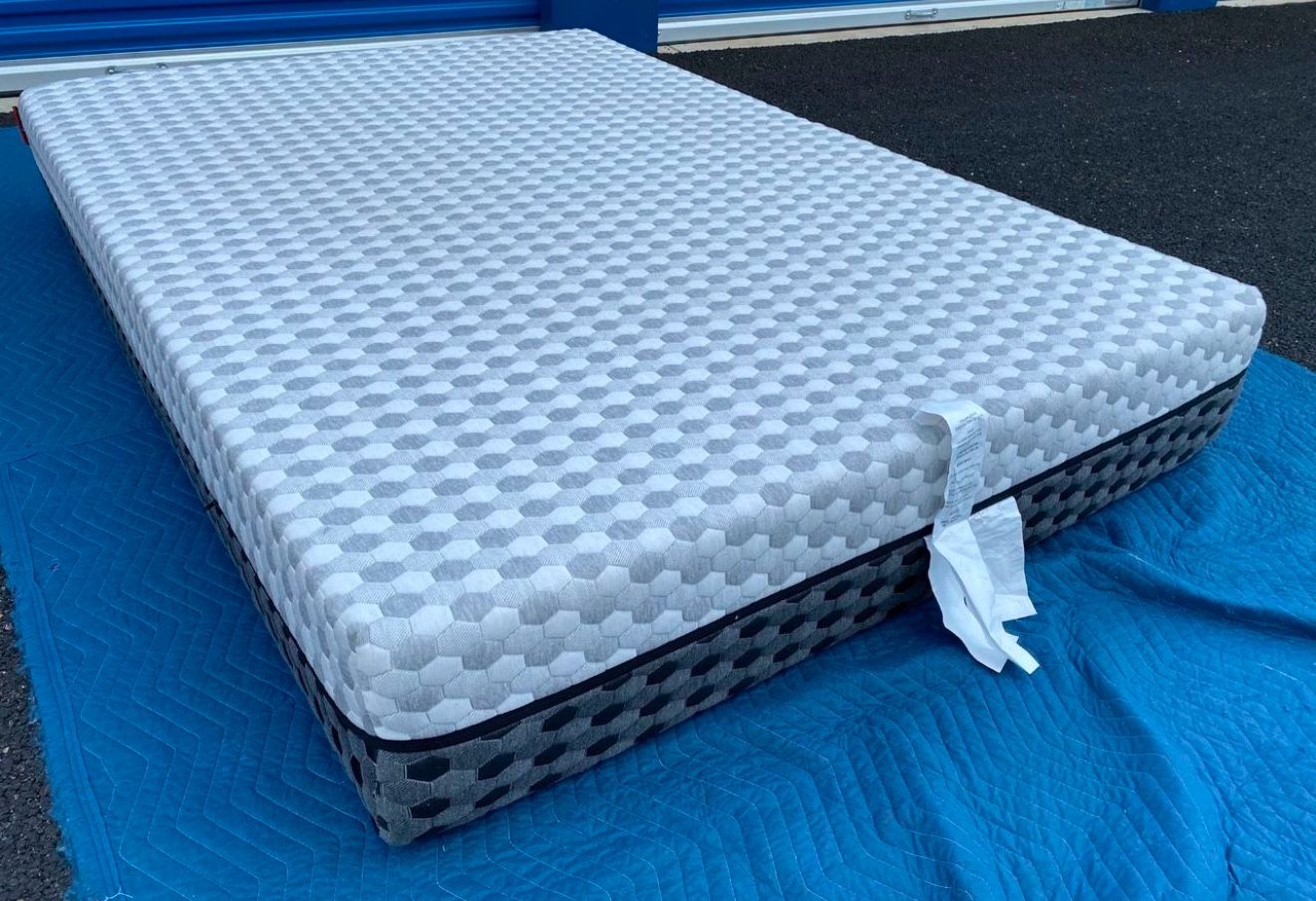 Queen Mattress Queen Size Mattress Layla Mattress Queen Bed ! Free Delivery