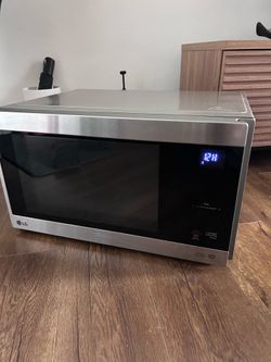 LG  countertop Microwave Oven