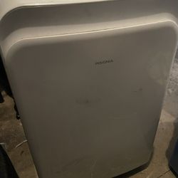 Insignia AC Dehumidifier 