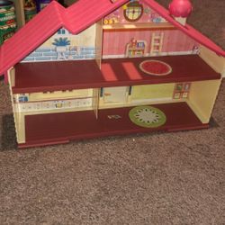 Dollhouse Toy