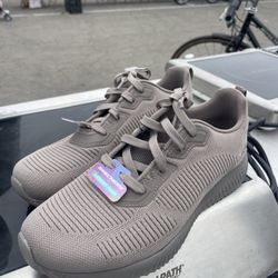 Skechers Tennis Shoes 