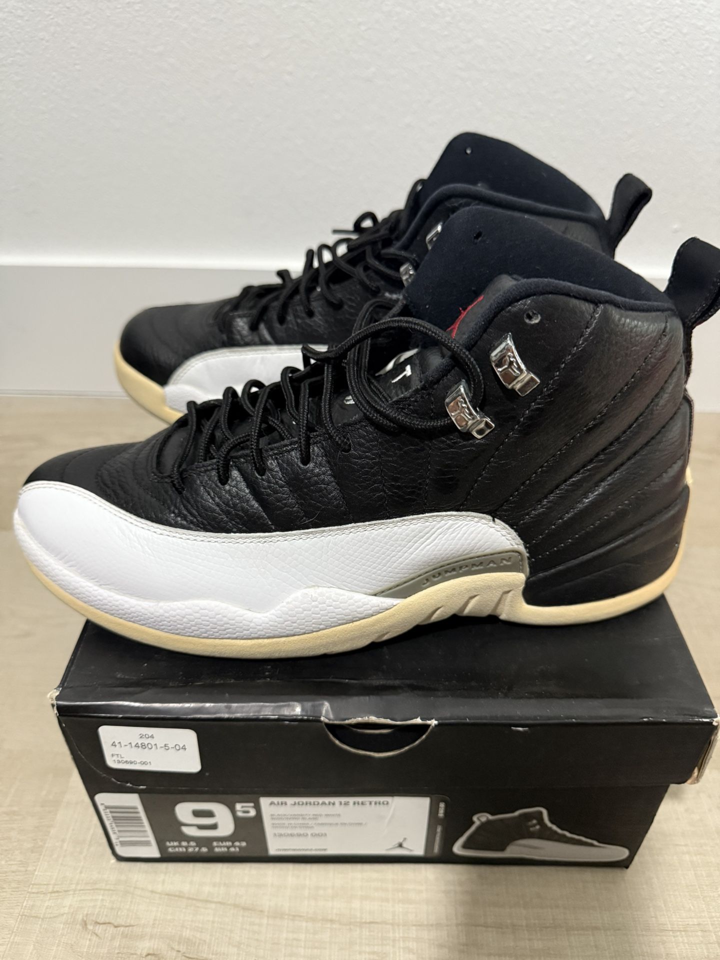 Air Jordan 12 Retro Playoffs 2012 Sz 9.5