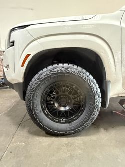 Nissan Frontier Bilstein Lift 2.5 Front 1.5 Rear $1300 Installed With Alignment