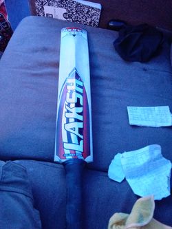 Cricket bat