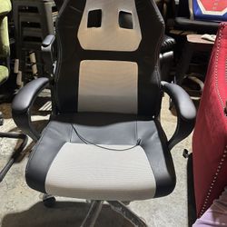 New Fully Assembled Gaming Chair with Vibration