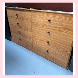 Dresser/ Eight drawers dresser