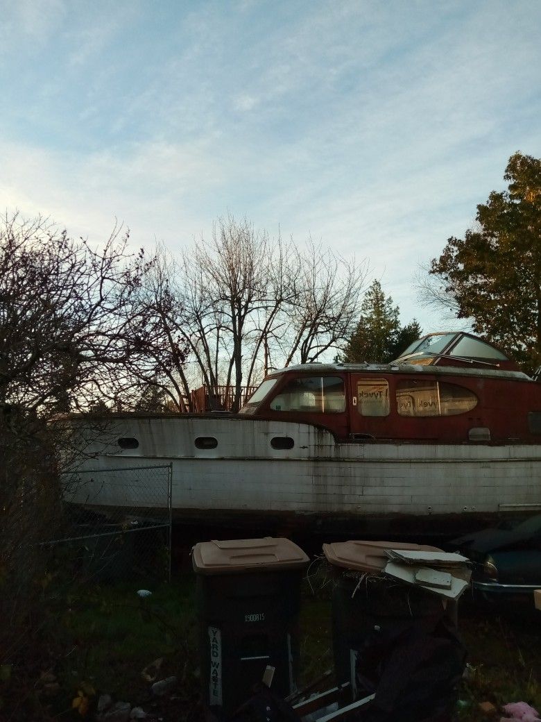 Chris Craft Boat