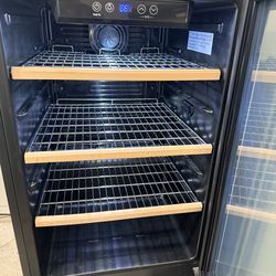 Mini fridge Insignia