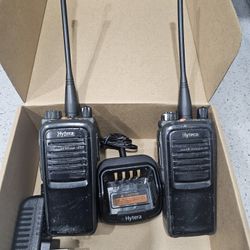 Lot of 2 HYTERA PD702 UHF 400-470 MHz 4W analog/Digital Two Way Radios 

