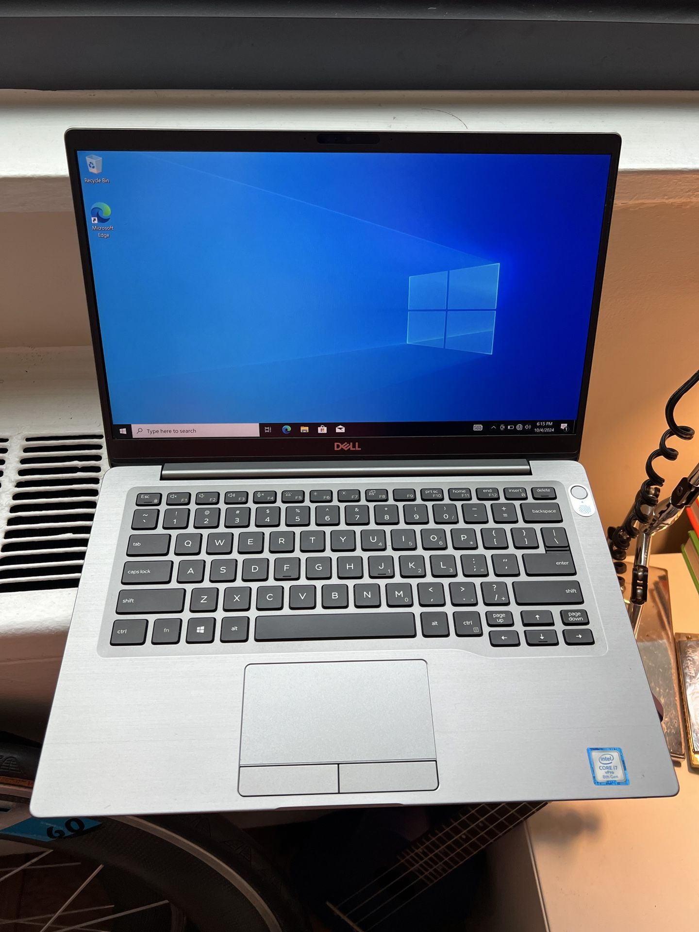 Dell computer laptop i7, 16gb ram, 256 gb ssd