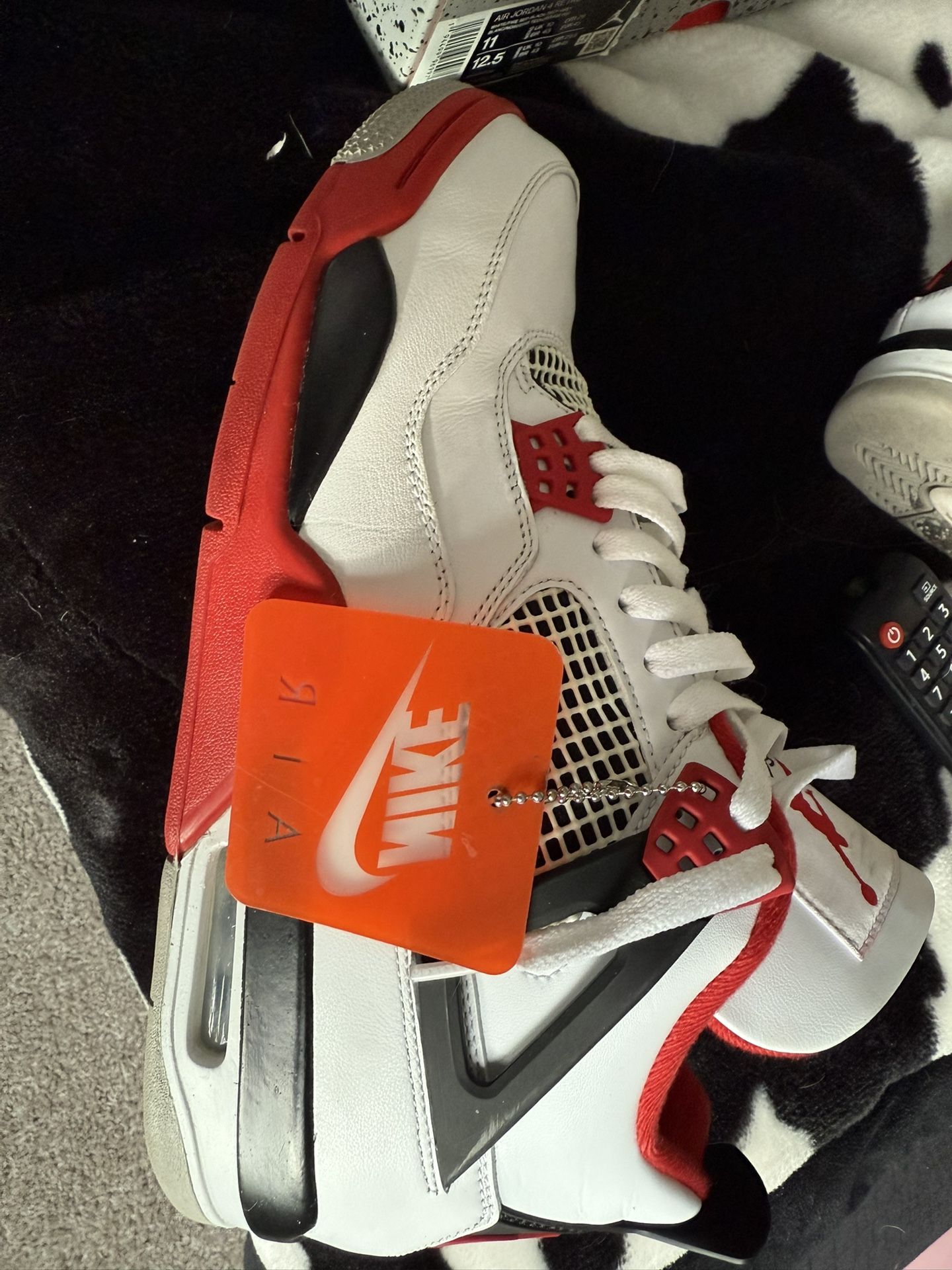 Jordan 4