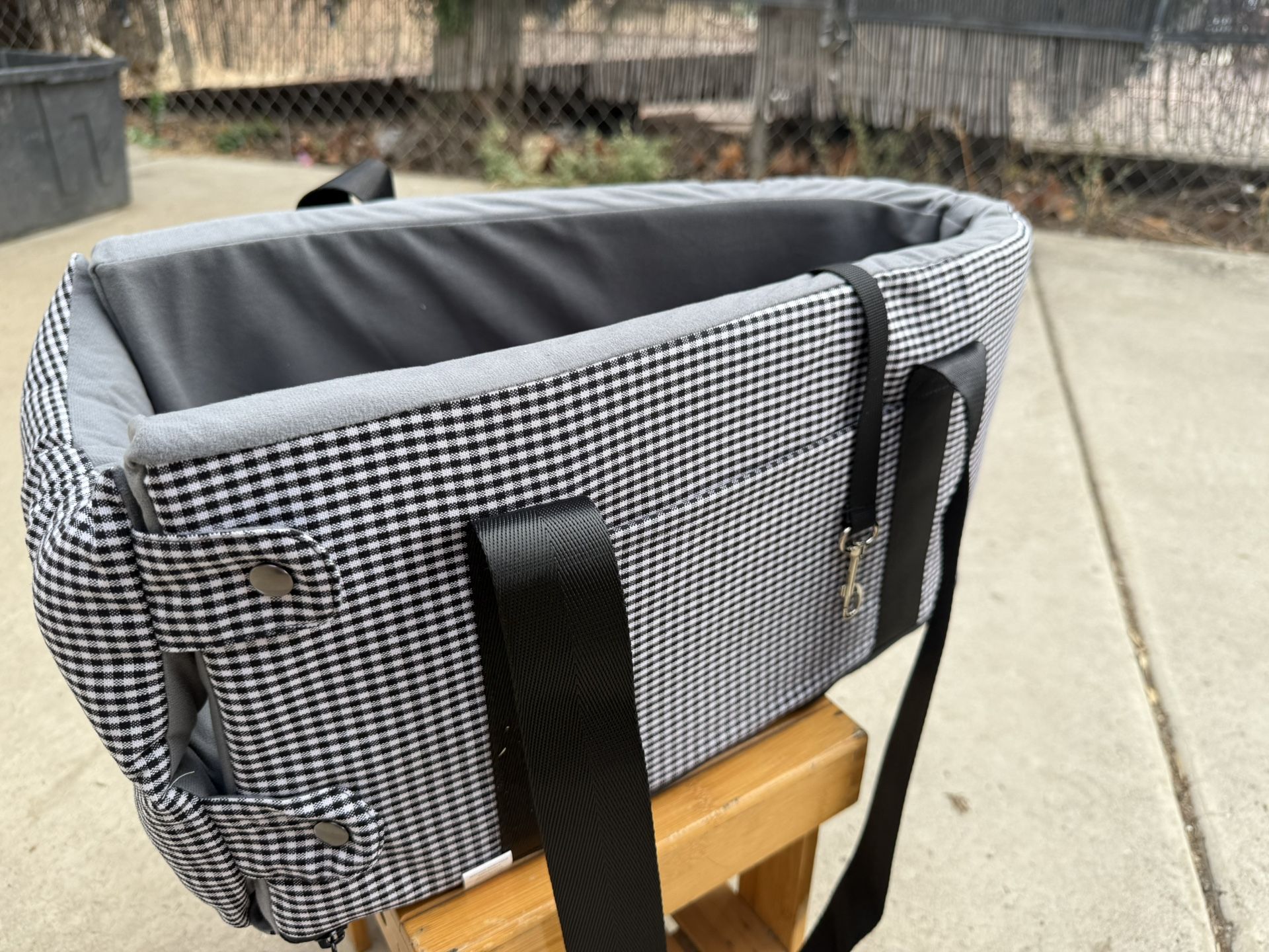Canter console dog car seat