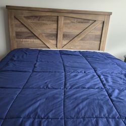 Queen Memory Foam Mattress-Clean And Comfortable 