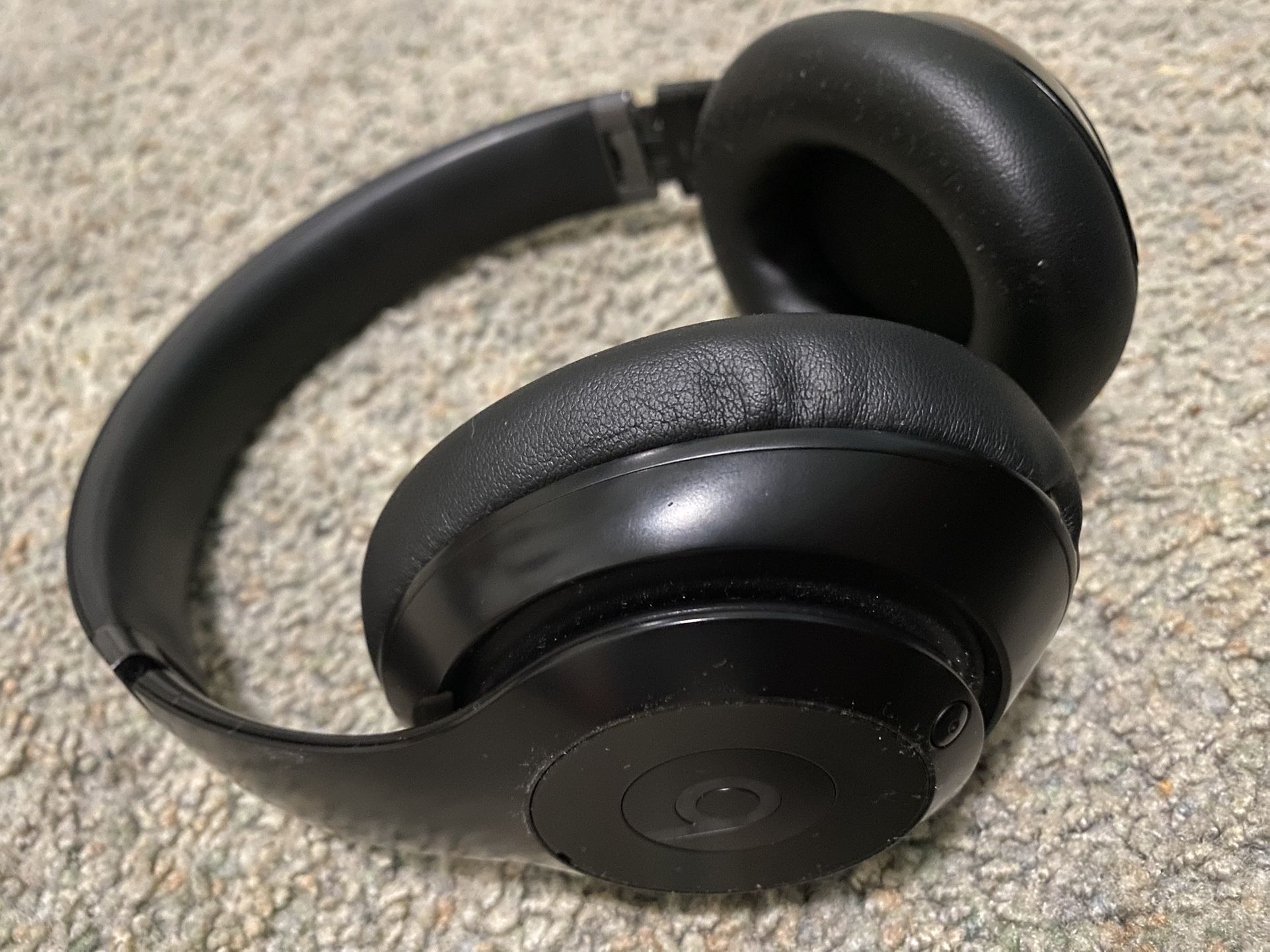 beats studio pro 
