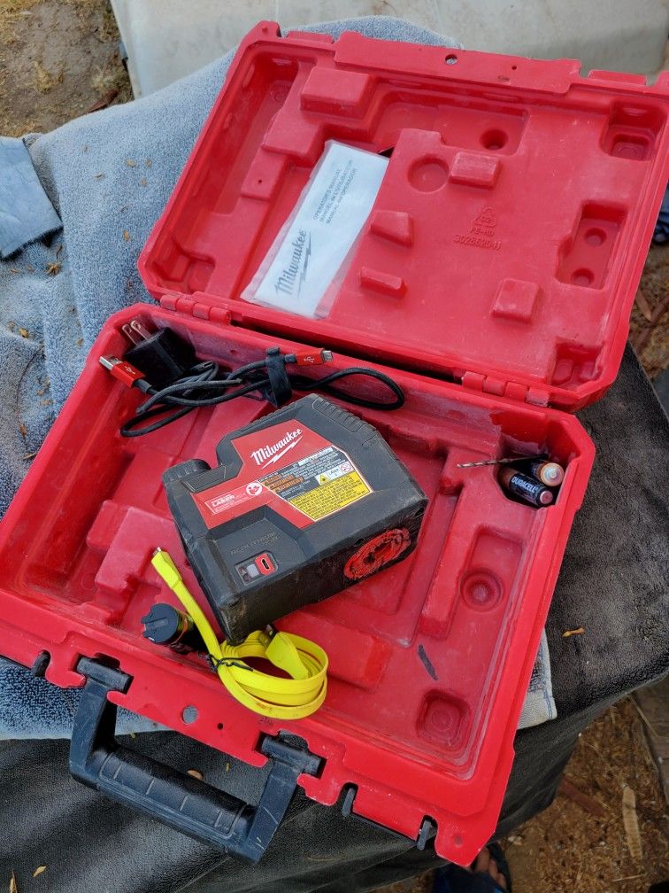 Green Laser Croos Line