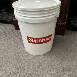 Supreme 5 Gallon Bucket