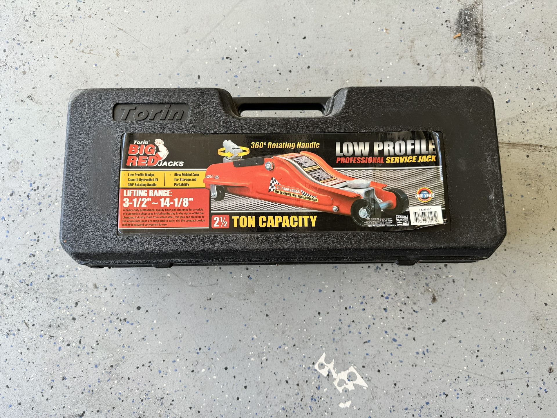 Jack BIG RED T825010C Torin 2-1/2 Ton Low Profile Trolley Jack with 360 Degree Rotating Handle in Blow Case