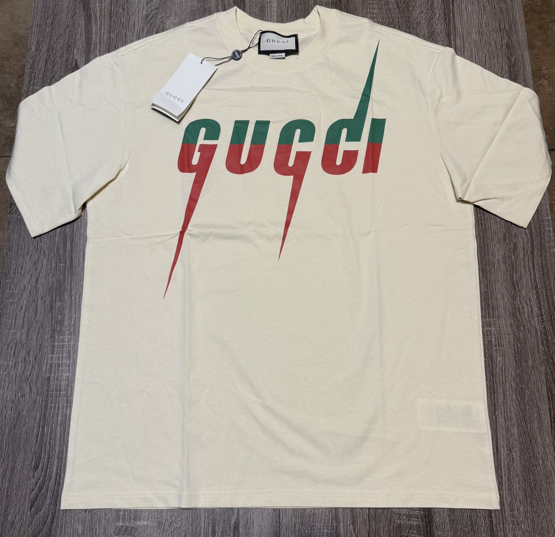 Gucci Men’s Shirt Size Large / XLarge 