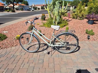 Women's 700c Schwinn Wayfairer Cruiser
