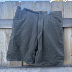 Mountain Hardware Shorts