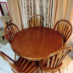 Wooden Circle Dining Table WITH 5 Matching Chairs 