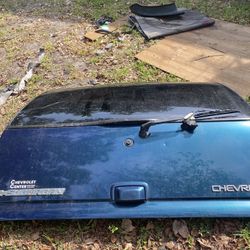 2005 Chevy Suburban Back Hatch Door