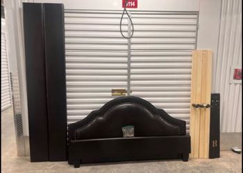 Safavieh Home Collection Theron Black/Brown Leather Queen Sized Bed Frame