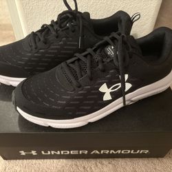 Brand New Under Armour Charged Assert 10 Running Shoes - 11