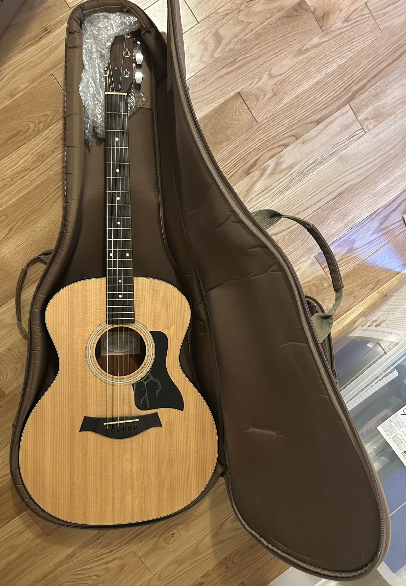 Taylor 114e Acoustic Electric Guitar