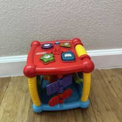 Baby busy activity cube