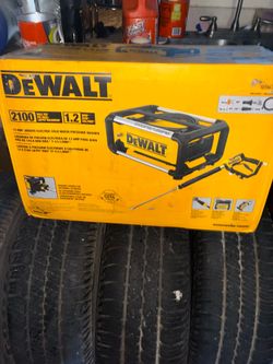 DeWalt 2100 psi pressure washer