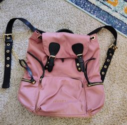 Adorable mauve backpack with heavy strap hardware ❤️