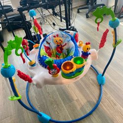 Baby musical activity jumper
